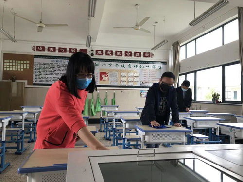 黨旗飄揚下，黨員教師志愿服務為生命護航